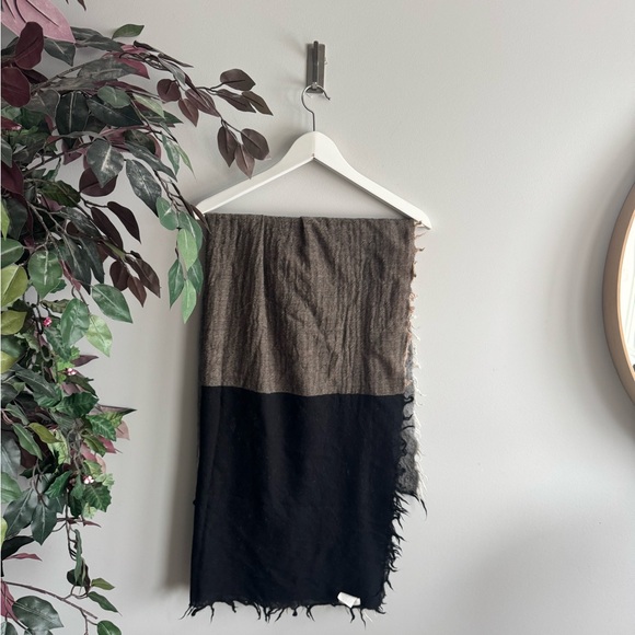 Wilfred Black and Gray Wool Shawl - Picture 2 of 5